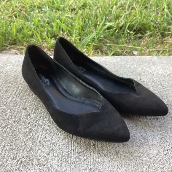 Coach and Four Gunmetal Mirror Heel Pointed Toe Black Flats - Picture 5 of 11